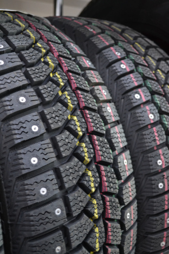 фото протектора и шины Brina Nordico V-522 Шина Viatti Brina Nordico V-522 215/55 R16 93T